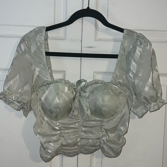 Crop top - Picture 1 of 5